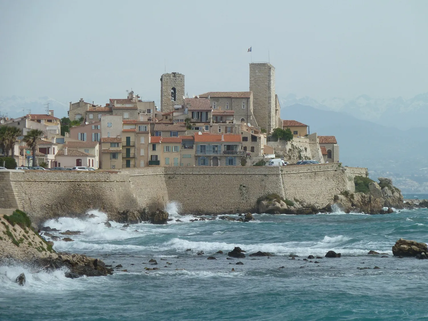 Vue de Antibes (Alpes-Maritimes) — état des risques et pollutions (ERP)