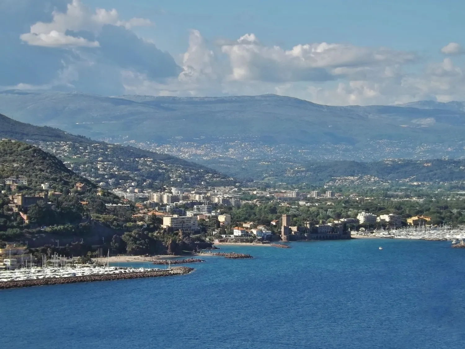 Vue de Mandelieu-la-Napoule (Alpes-Maritimes) — état des risques et pollutions (ERP)