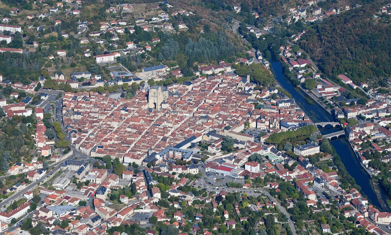 Vue de Villefranche-de-Rouergue (Aveyron) — état des risques et pollutions (ERP)