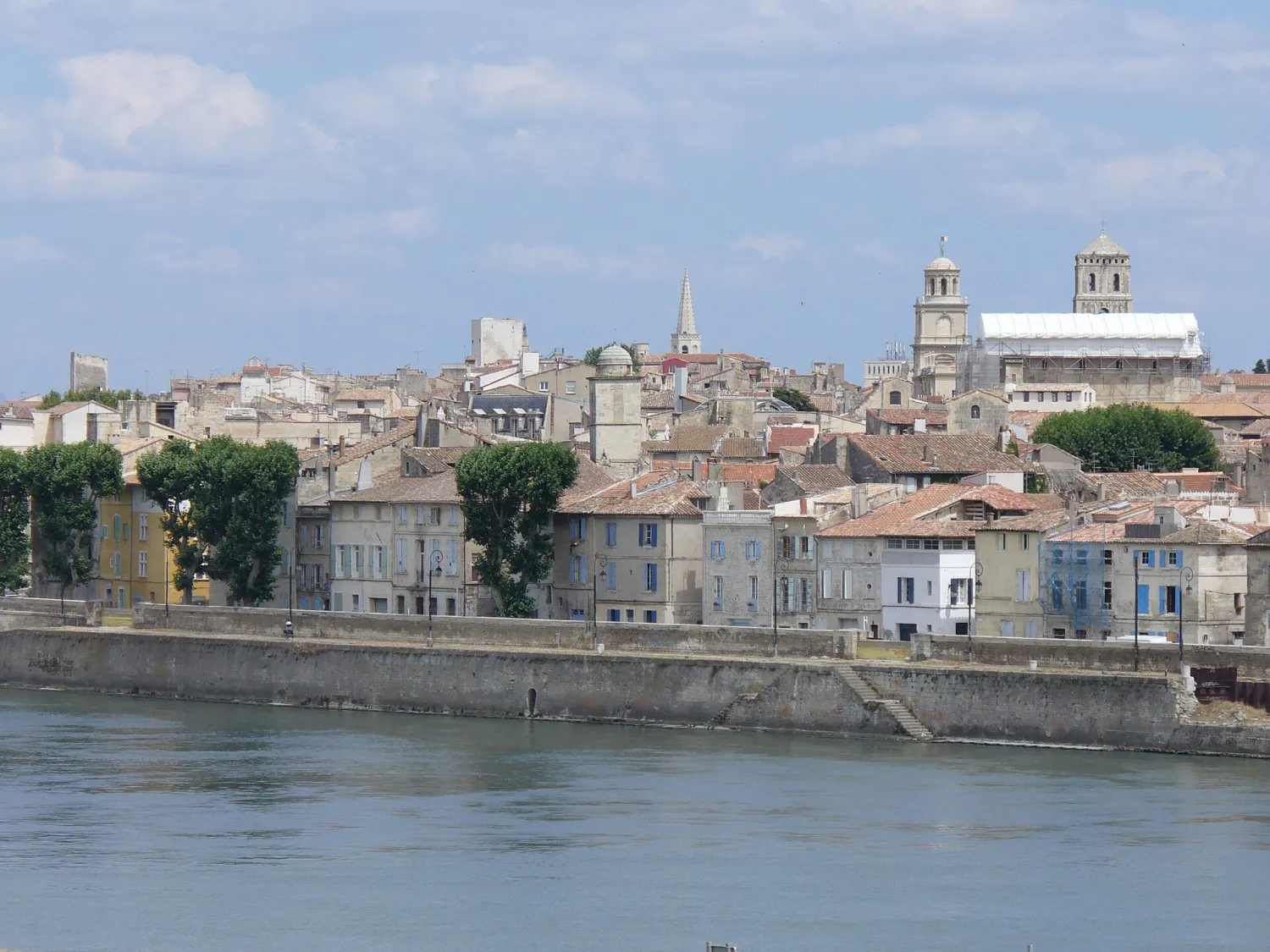 Vue de Arles (Bouches-du-Rhône) — état des risques et pollutions (ERP)