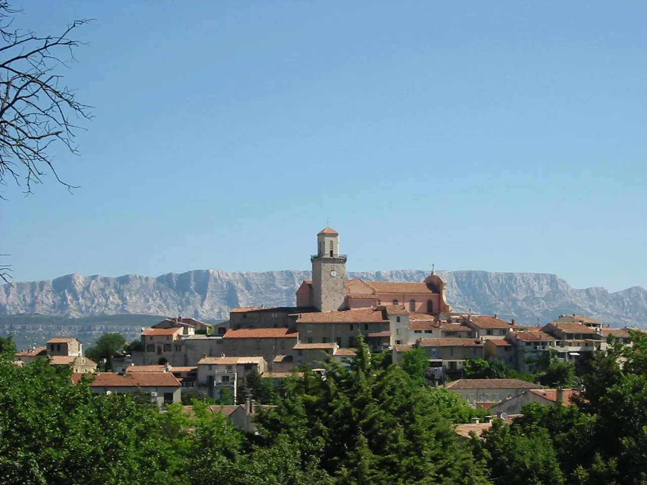 Vue de Fuveau (Bouches-du-Rhône) — état des risques et pollutions (ERP)