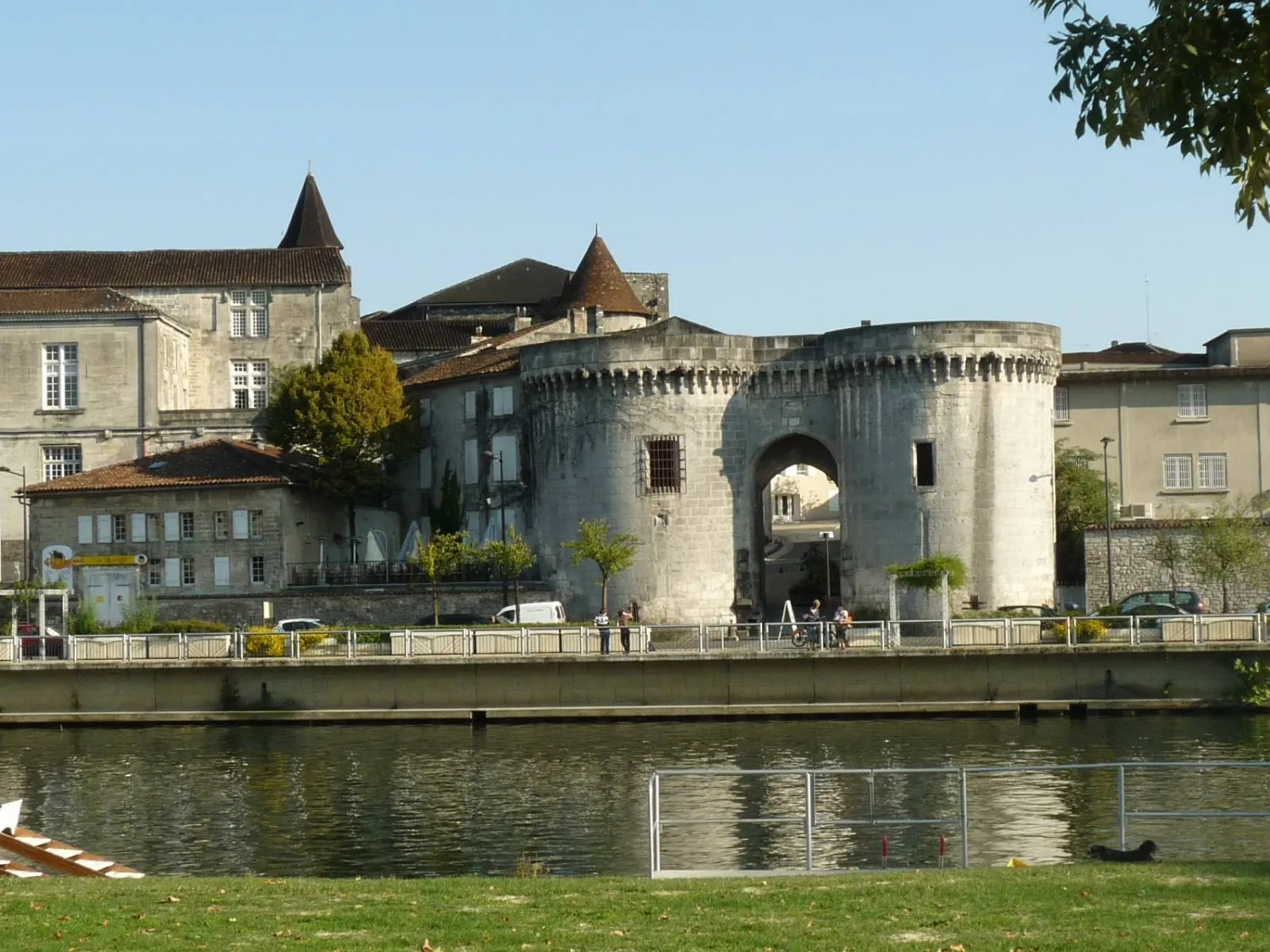 Vue de Cognac (Charente) — état des risques et pollutions (ERP)