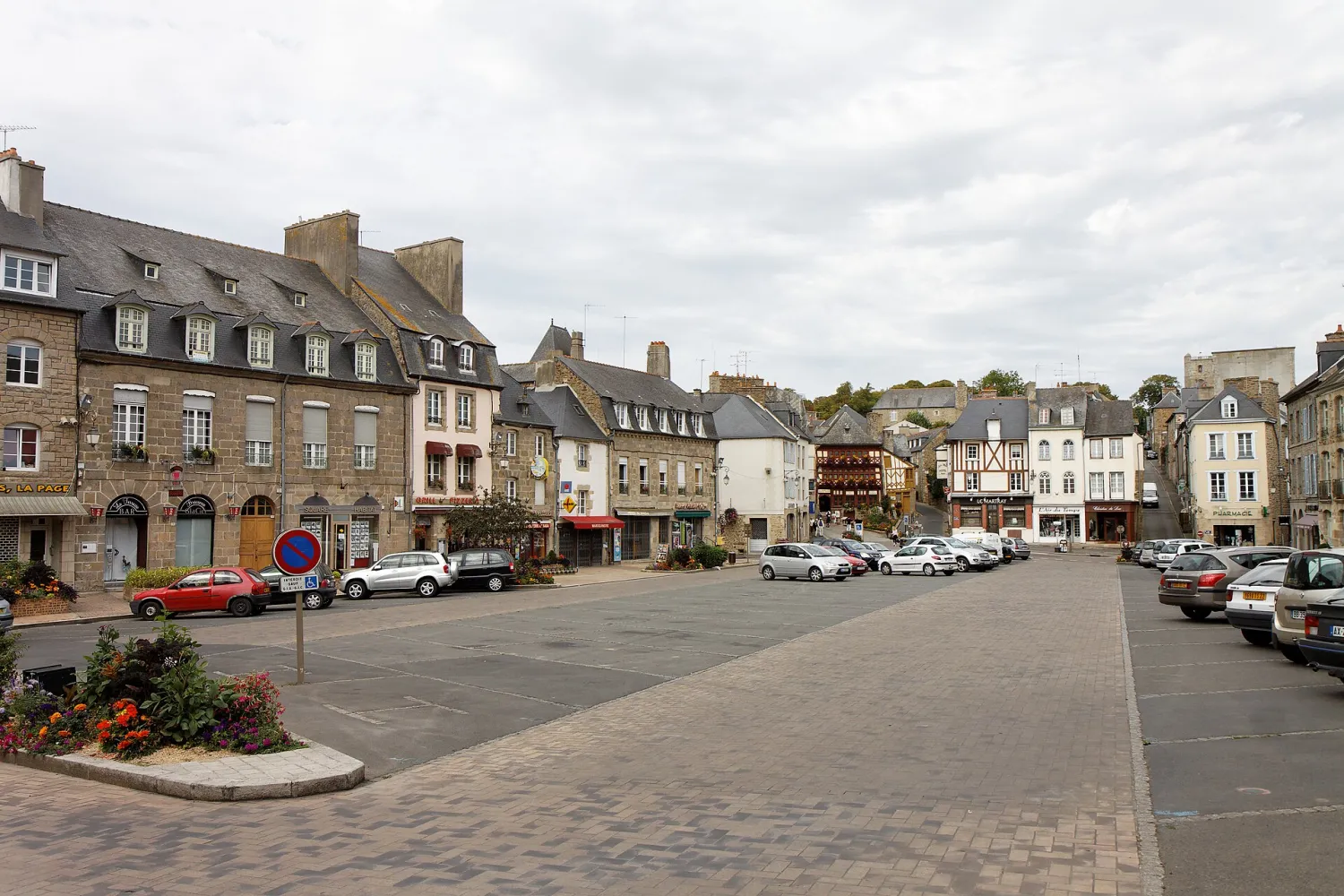 Vue de Lamballe-Armor (Côtes-d'Armor) — état des risques et pollutions (ERP)