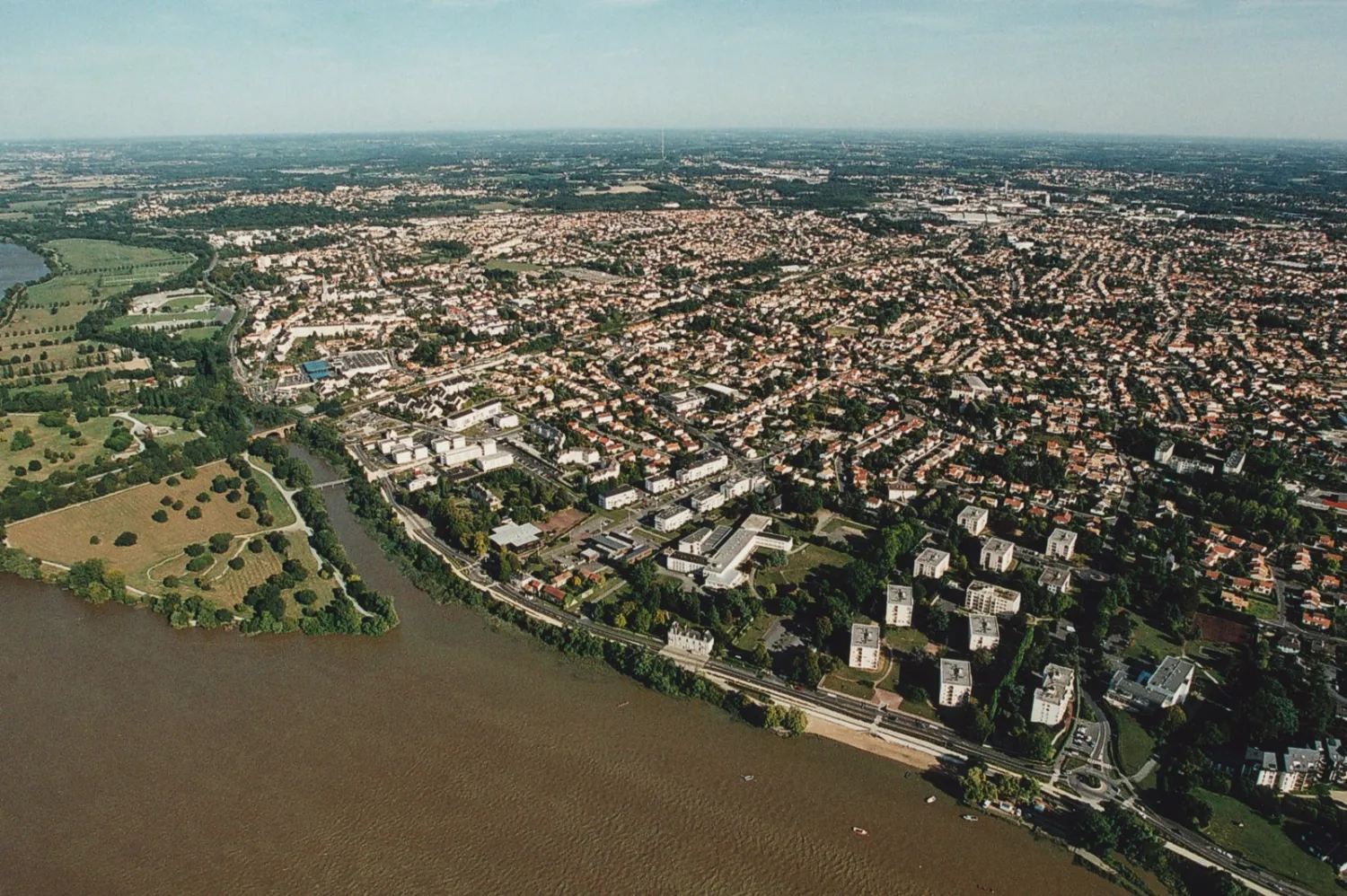 Vue de Saint-Sébastien-sur-Loire (Loire-Atlantique) — état des risques et pollutions (ERP)