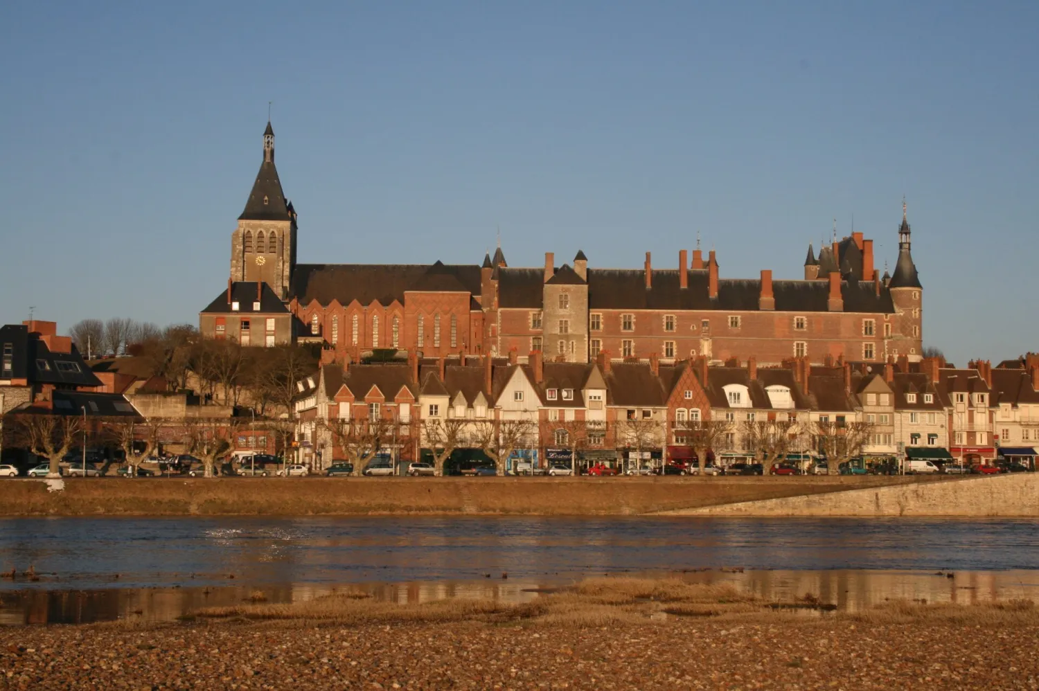 Vue de Gien (Loiret) — état des risques et pollutions (ERP)