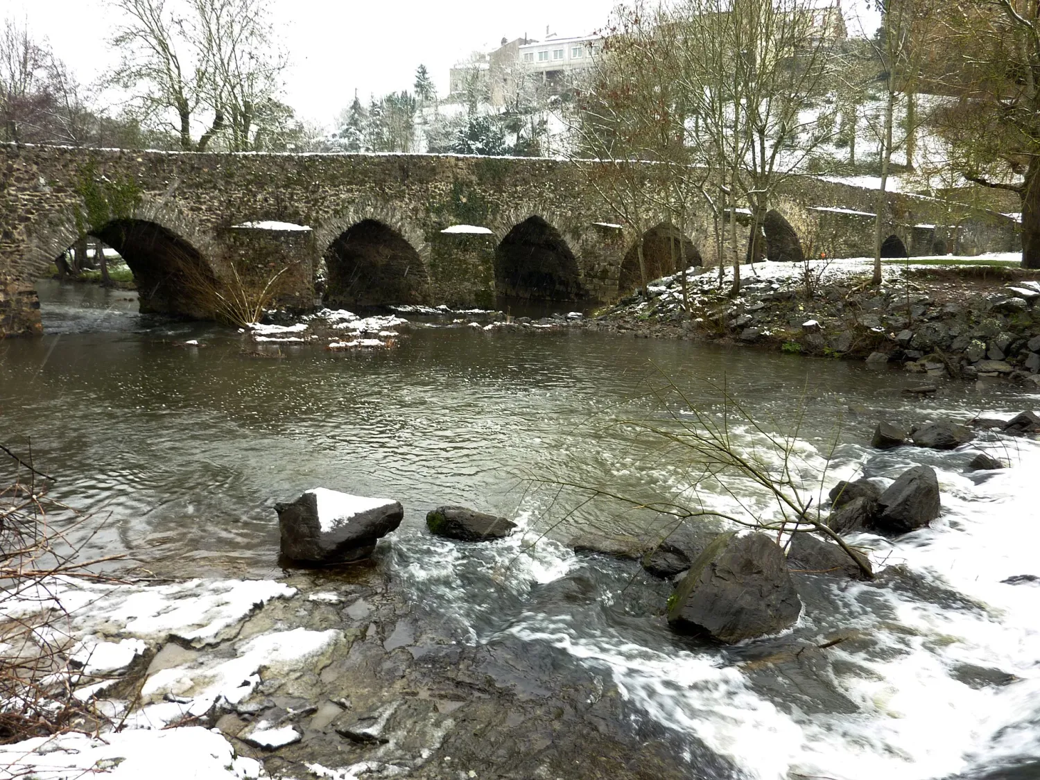 Vue de Montrevault-sur-Èvre (Maine-et-Loire) — état des risques et pollutions (ERP)