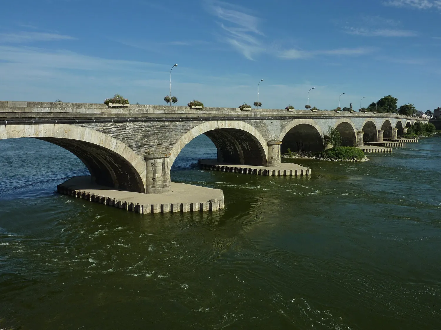 Vue de Les Ponts-de-Cé (Maine-et-Loire) — état des risques et pollutions (ERP)