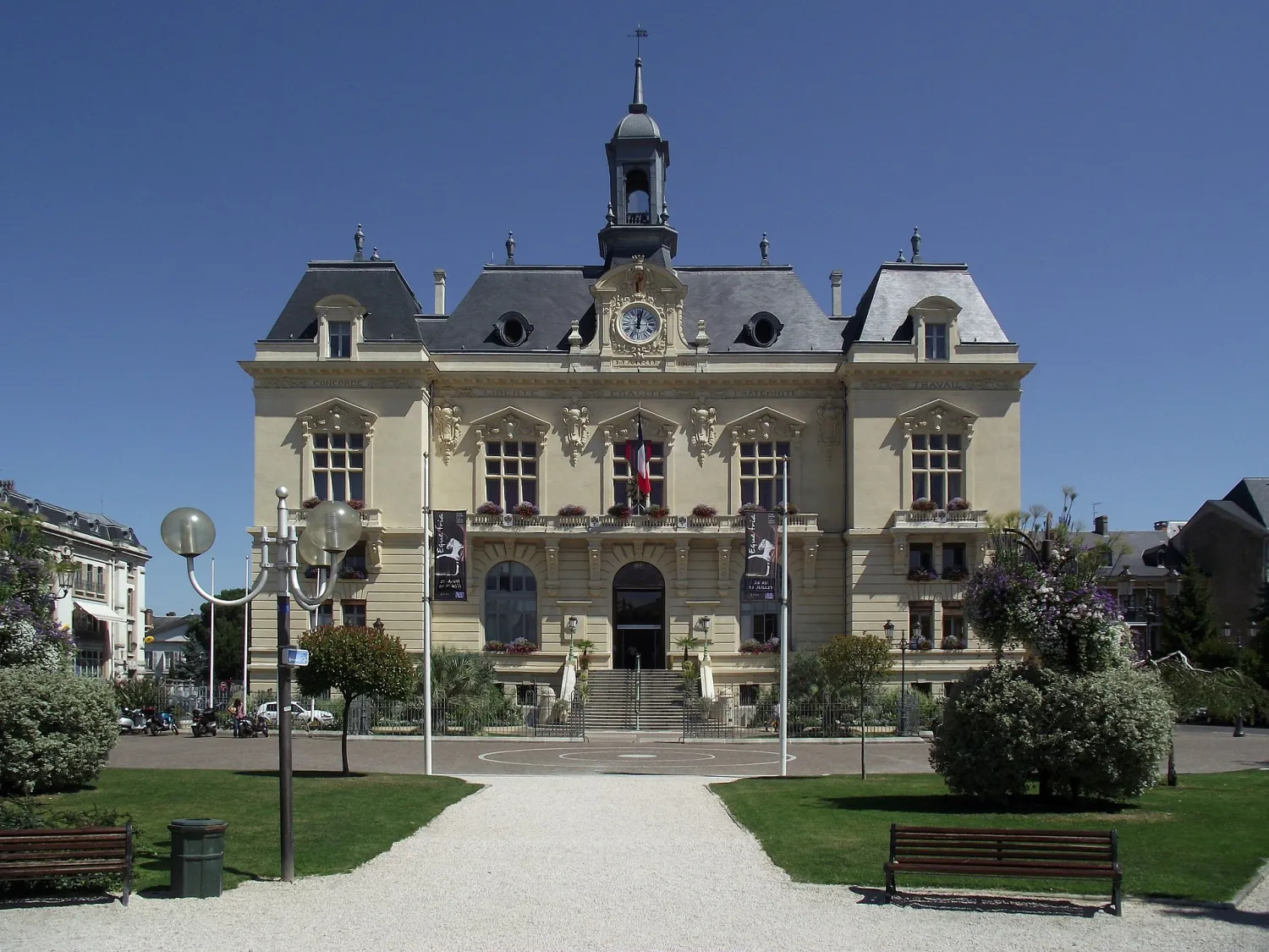 Vue de Tarbes (Hautes-Pyrénées) — état des risques et pollutions (ERP)