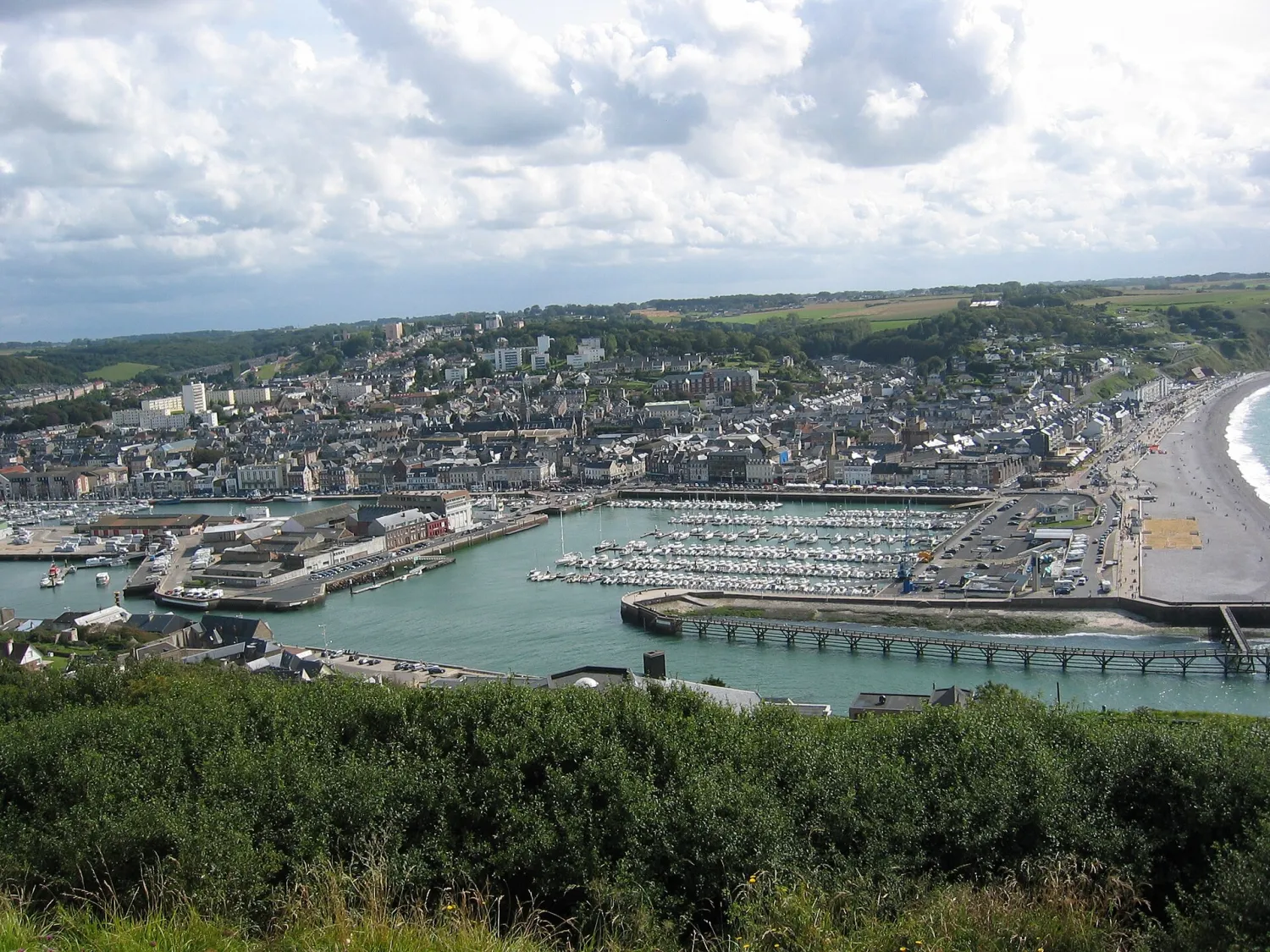 Vue de Fécamp (Seine-Maritime) — état des risques et pollutions (ERP)