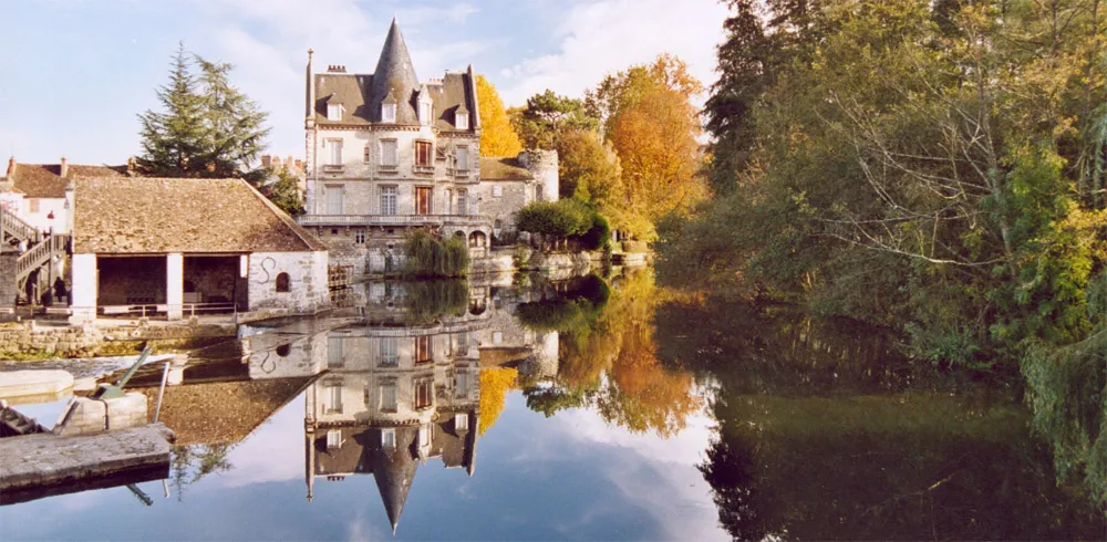 Vue de Moret-Loing-et-Orvanne (Seine-et-Marne) — état des risques et pollutions (ERP)