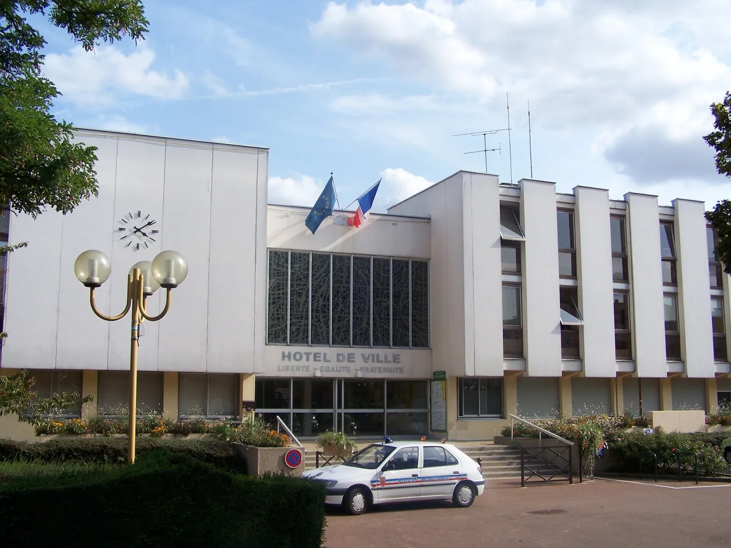 Vue de Fontenay-le-Fleury (Yvelines) — état des risques et pollutions (ERP)