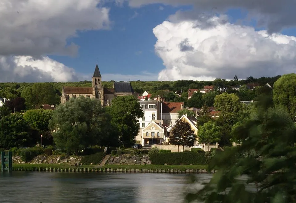 Vue de Triel-sur-Seine (Yvelines) — état des risques et pollutions (ERP)