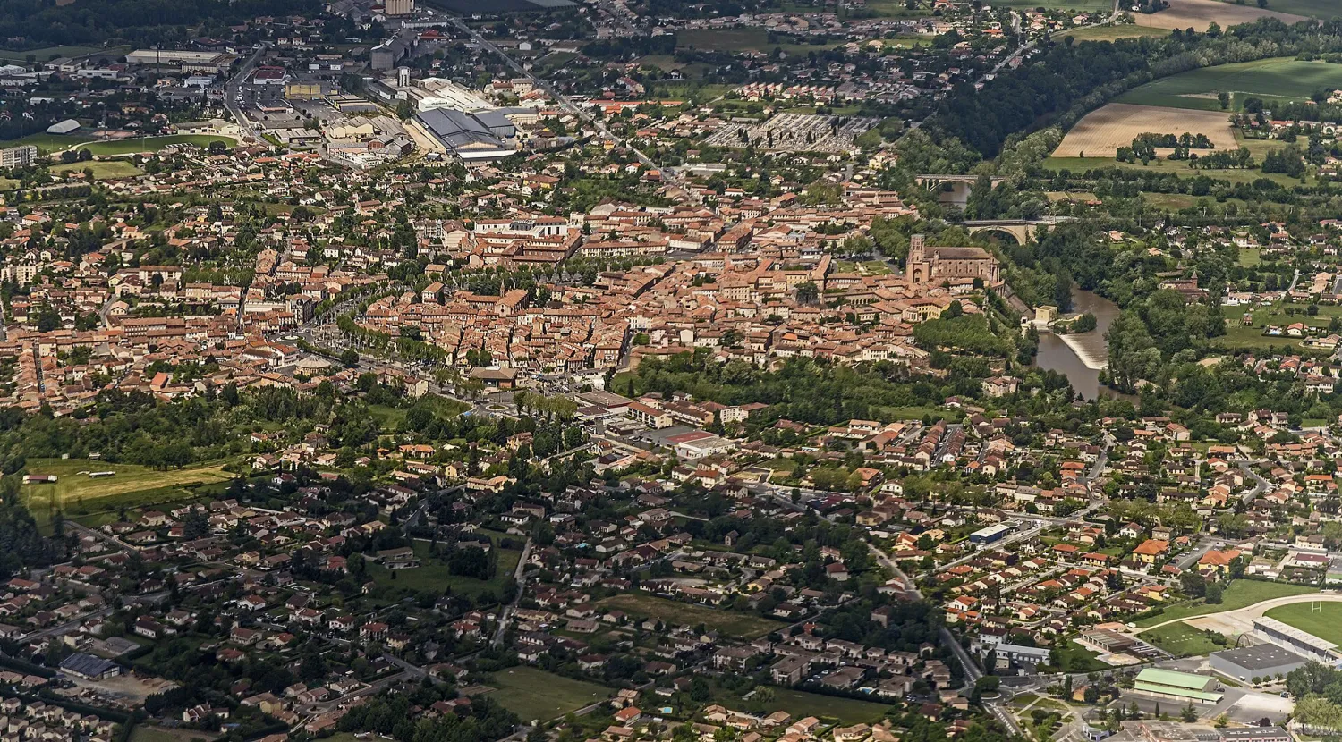 Vue de Lavaur (Tarn) - état des risques et pollutions (ERP)