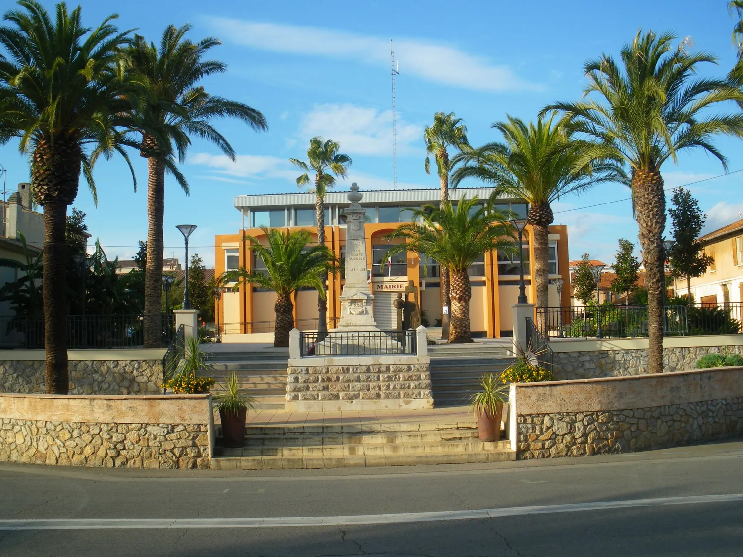 Vue de La Londe-les-Maures (Var) — état des risques et pollutions (ERP)
