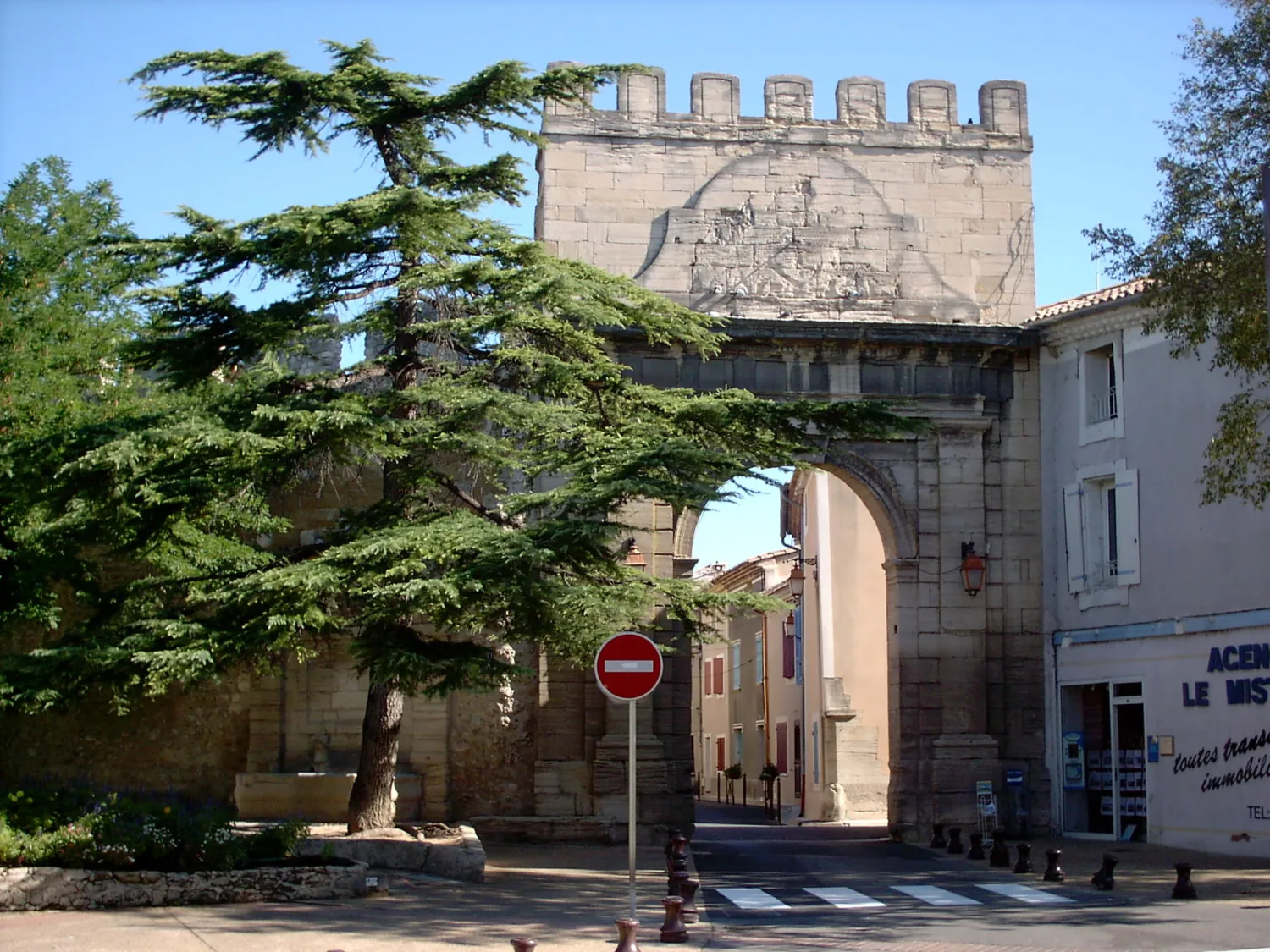 Vue de Monteux (Vaucluse) — état des risques et pollutions (ERP)