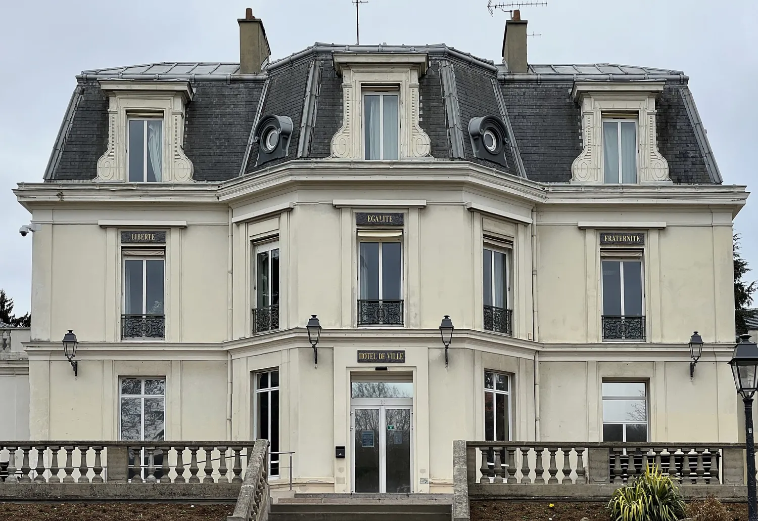 Vue de Chaville (Hauts-de-Seine) — état des risques et pollutions (ERP)