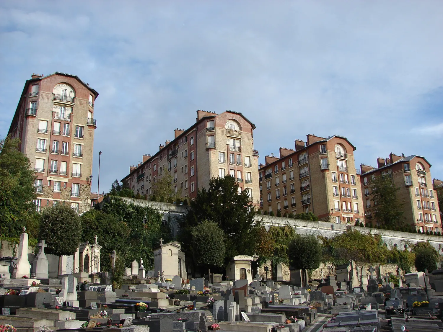 Vue de Puteaux (Hauts-de-Seine) — état des risques et pollutions (ERP)