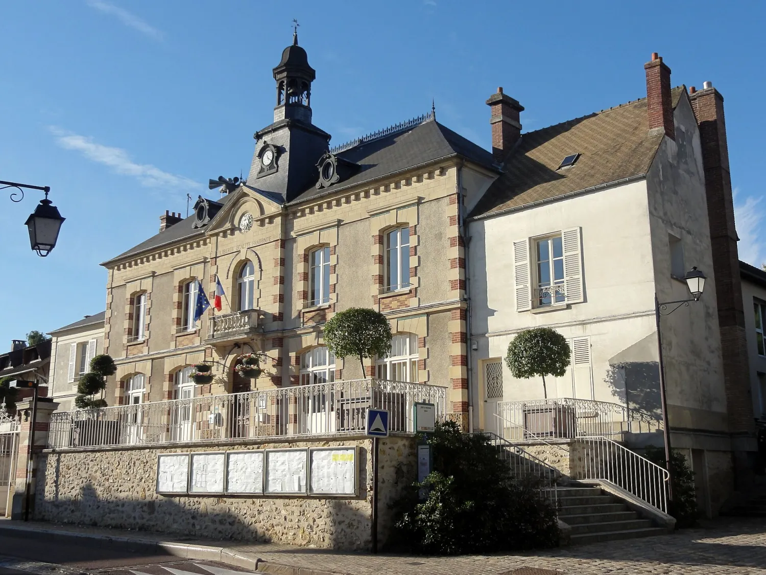 Vue de Jouy-le-Moutier (Val-d'Oise) — état des risques et pollutions (ERP)