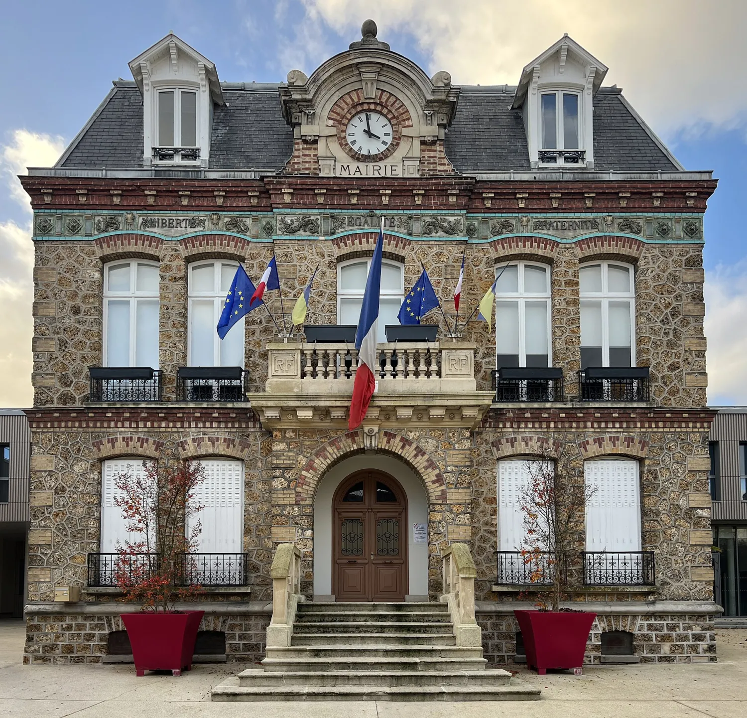 Vue de Villiers-le-Bel (Val-d'Oise) — état des risques et pollutions (ERP)